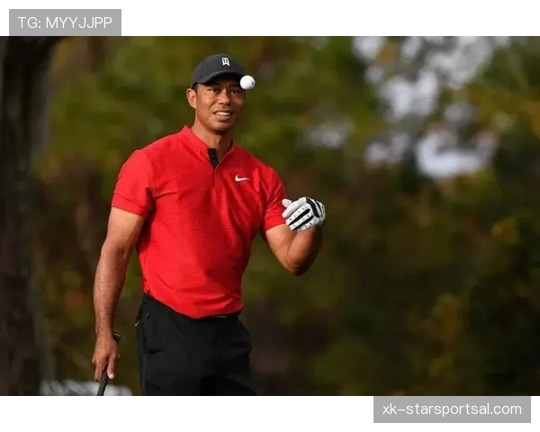 看到泰格·伍兹打完球，穿的那双鞋我直接怀疑他是亿万富翁在散步吧！